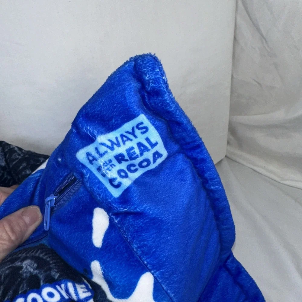 Oreo Cookies Throw Pillow With 5 Mini Plush Cookies Inside Zippered Pocket